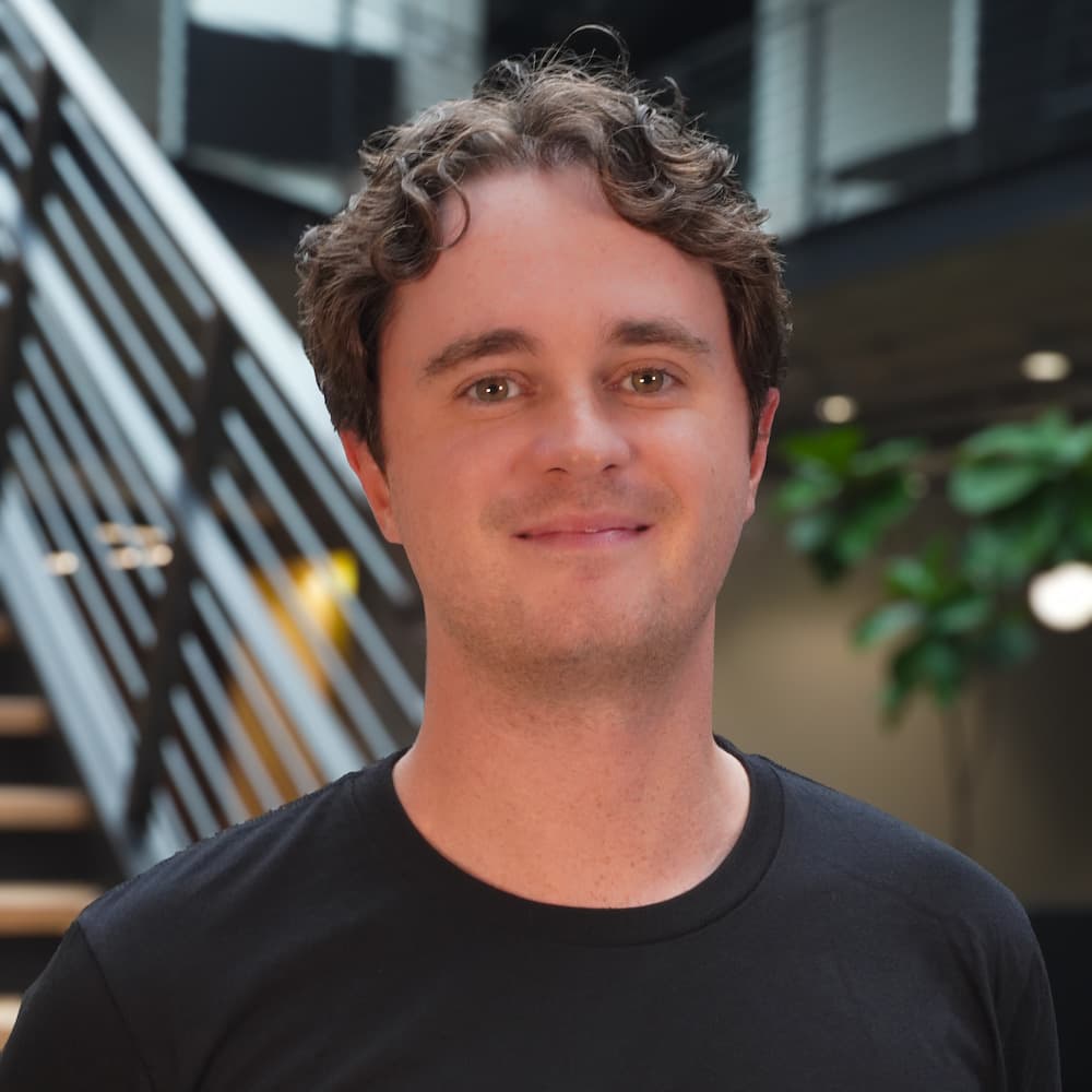 Hank, Roamly adventure insurance specialist